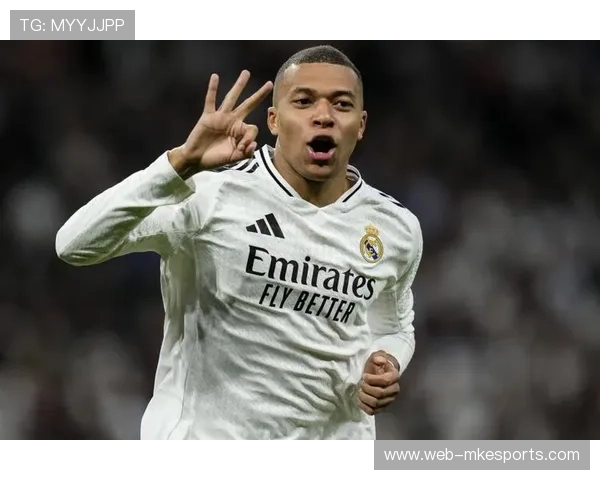 卡姆巴佩水波纹效果引领足球视觉潮流 展现速度与力量的完美结合