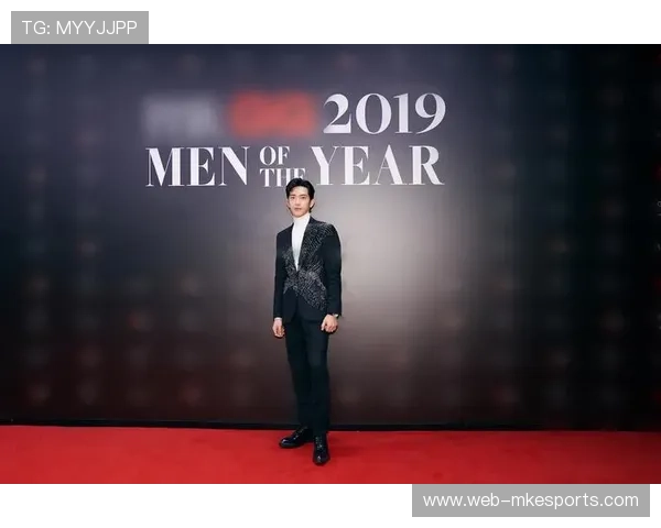 球星场外穿搭揭秘 打破传统时尚界限 展现独特个人魅力 球星场外穿搭揭秘 打破传统时尚界限 展现独特个人魅力