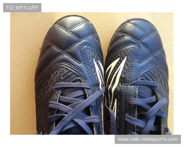 精选足球鞋碎钉球星同款推荐助力提升竞技表现与舒适体验